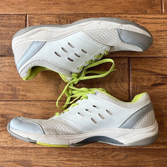 Vionic Venture Walking Sneakers Orthotic Comfort Shoes Silver & Chartreuse Sz 10 - Picture 2 of 12
